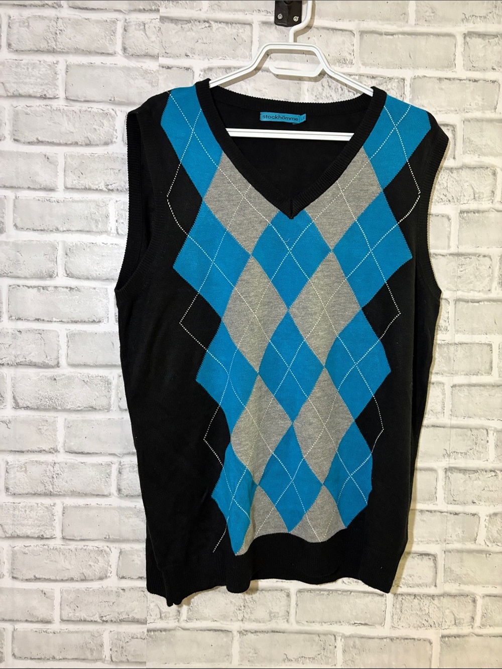 Stockhomme Classic V-Neck Argyle Sweater Vest in Black with Blue & Gray large